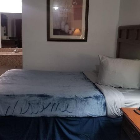 Hotel 2 Queen Beds Hotel Room 226 Booking 스틸워트 외부 사진