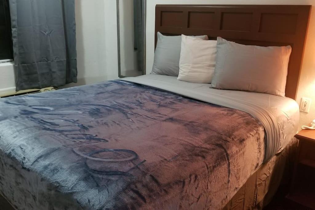 Hotel 2 Queen Beds Hotel Room 226 Booking 스틸워트 외부 사진